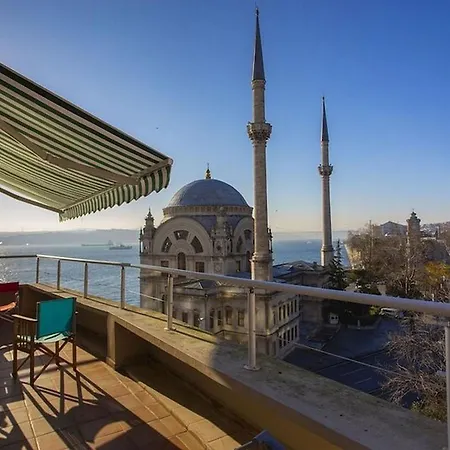 Waterfront Penthouse With A Stunning View *