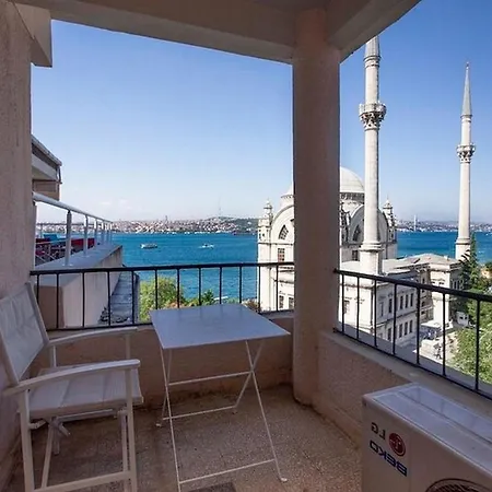 Waterfront Penthouse With A Stunning View Appartement Istambul
